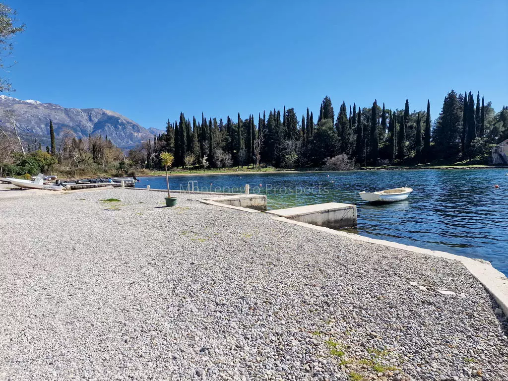 Kuca na prodaju na obali mora 11259 5