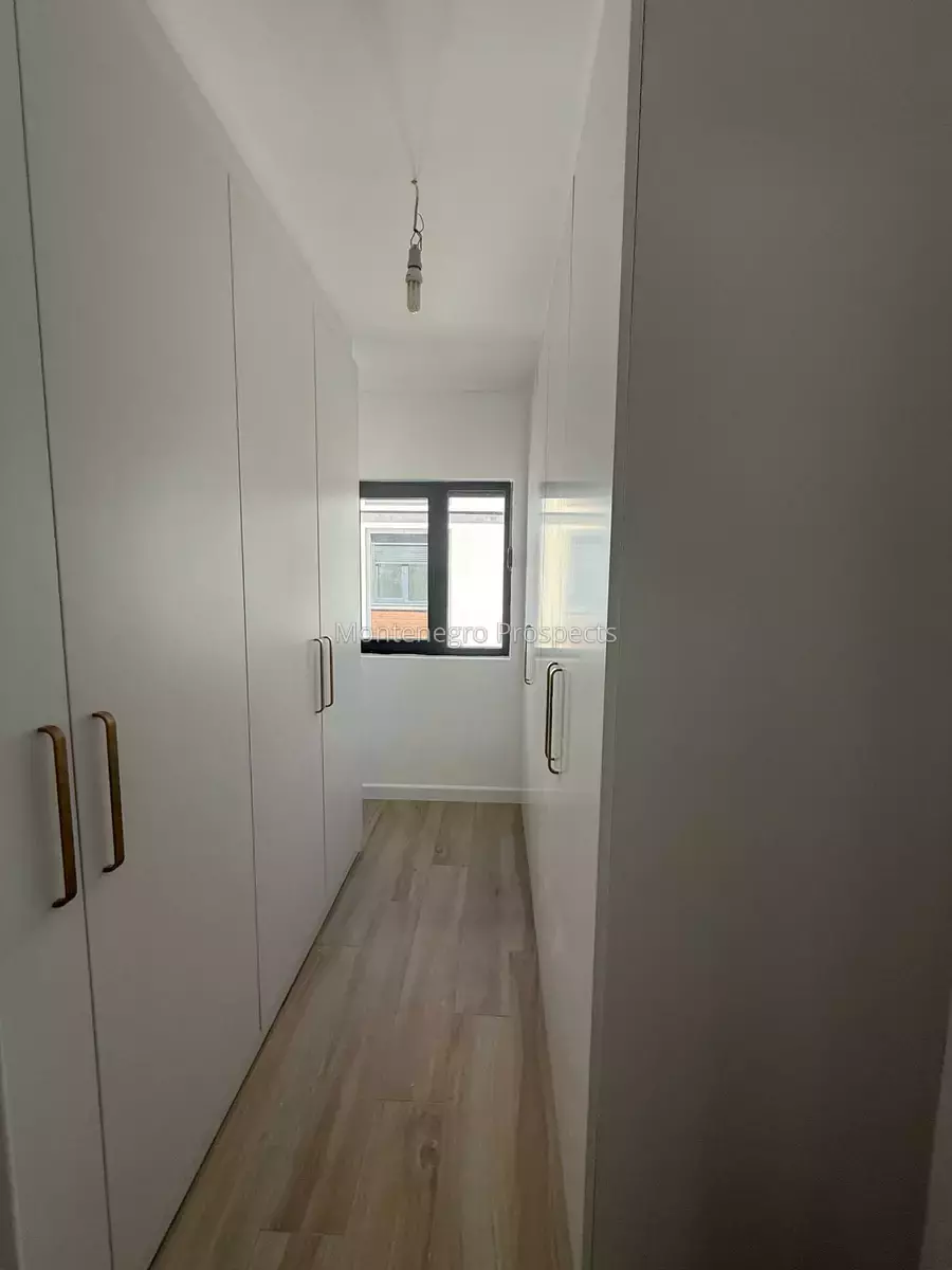 Modern three bedroom apartment with panoramic sea views tivat 13659 7.jpg