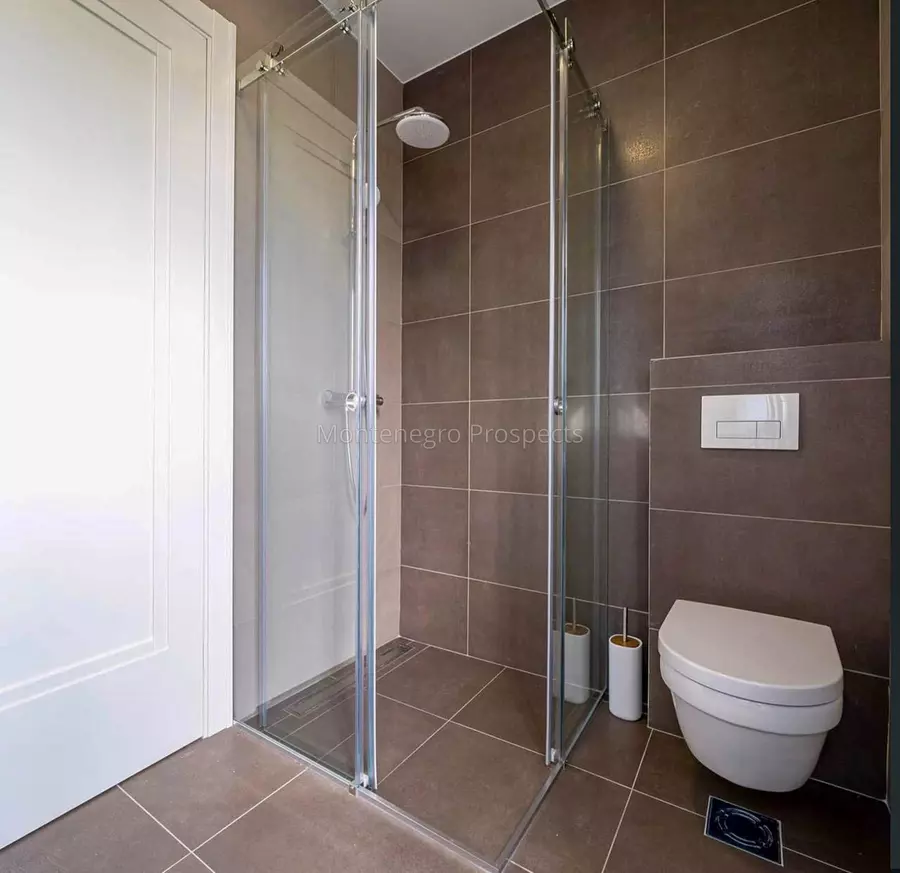 14186 apartment next to porto montenegro 6