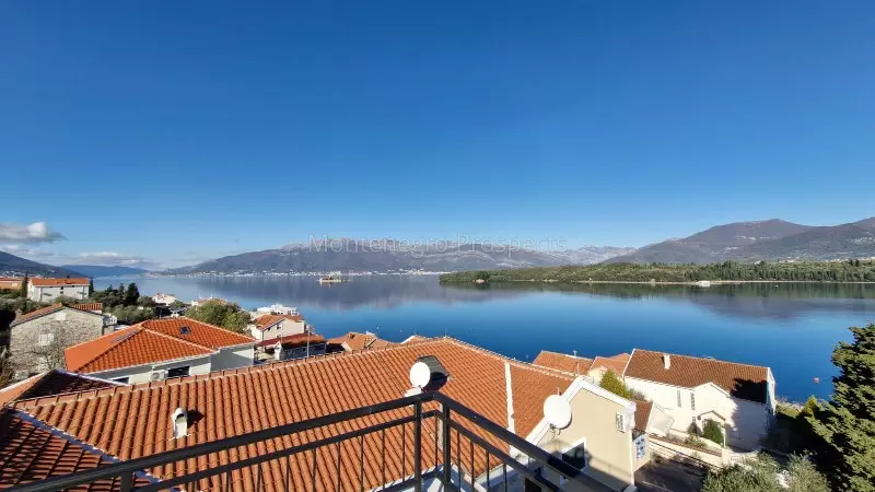 Three bedroom apartment for sale lustica 25