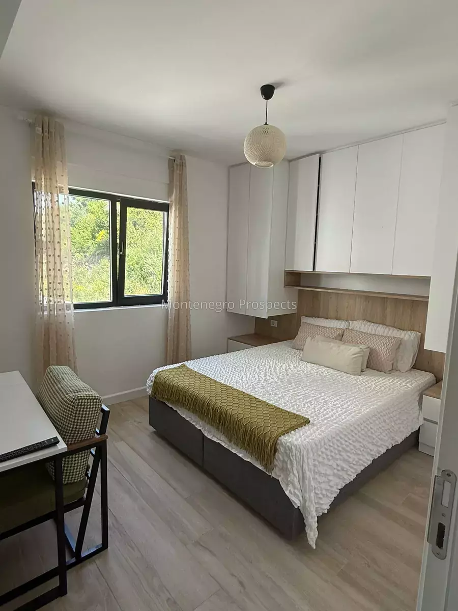 Modern three bedroom apartment with panoramic sea views tivat 13659 4.jpg