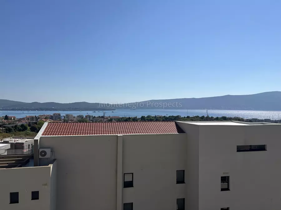 Two bedroom apartment with sea views in tivat 13857 7