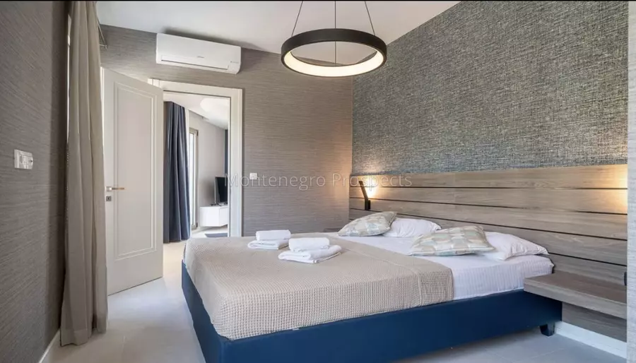 Stylish one bedroom aparmtent in excellent location tivat 13863 7